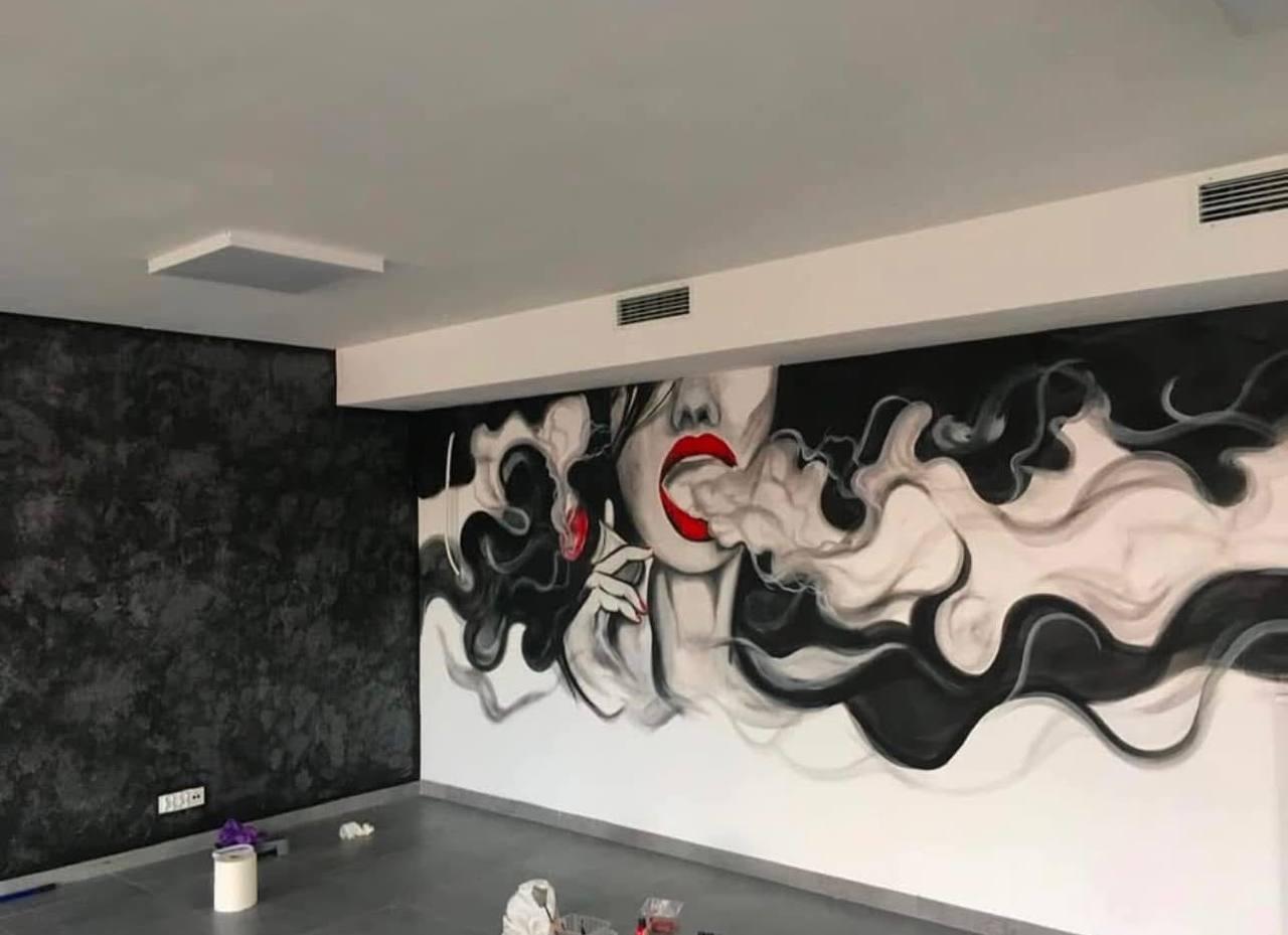Wall murals and oil painting